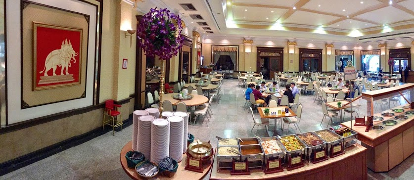 ห้องอาหารเอราวัณบริการบุฟเฟ่ต์มื้อกลางวัน 金象自助餐厅